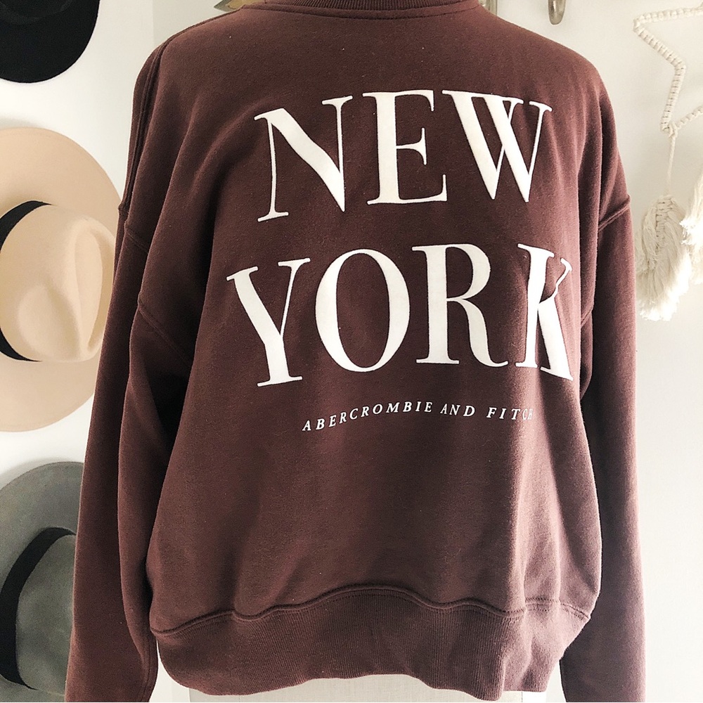 ❗️SOLD❗️🍂Abercrombie Sweat Shirt🍂 - Picture 2 of 3